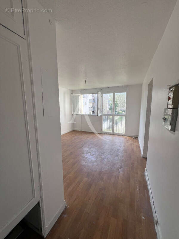 Appartement Aubervilliers 4 pièce(s) 61 m2 - photo 13