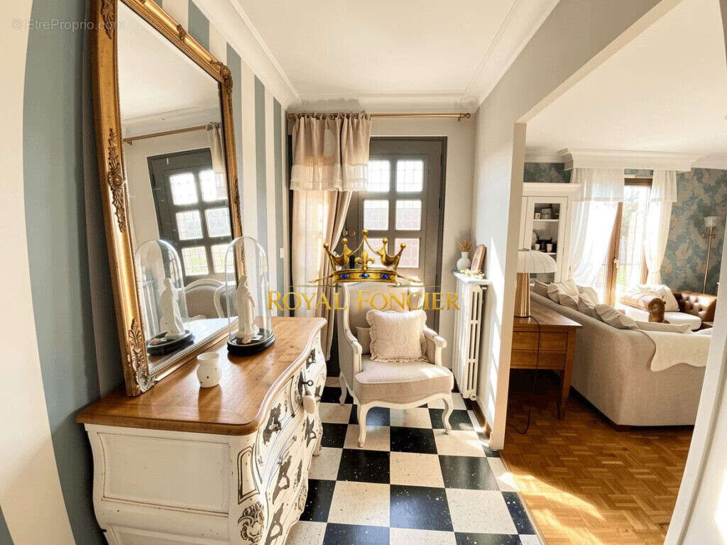 Maison à CHATELLERAULT