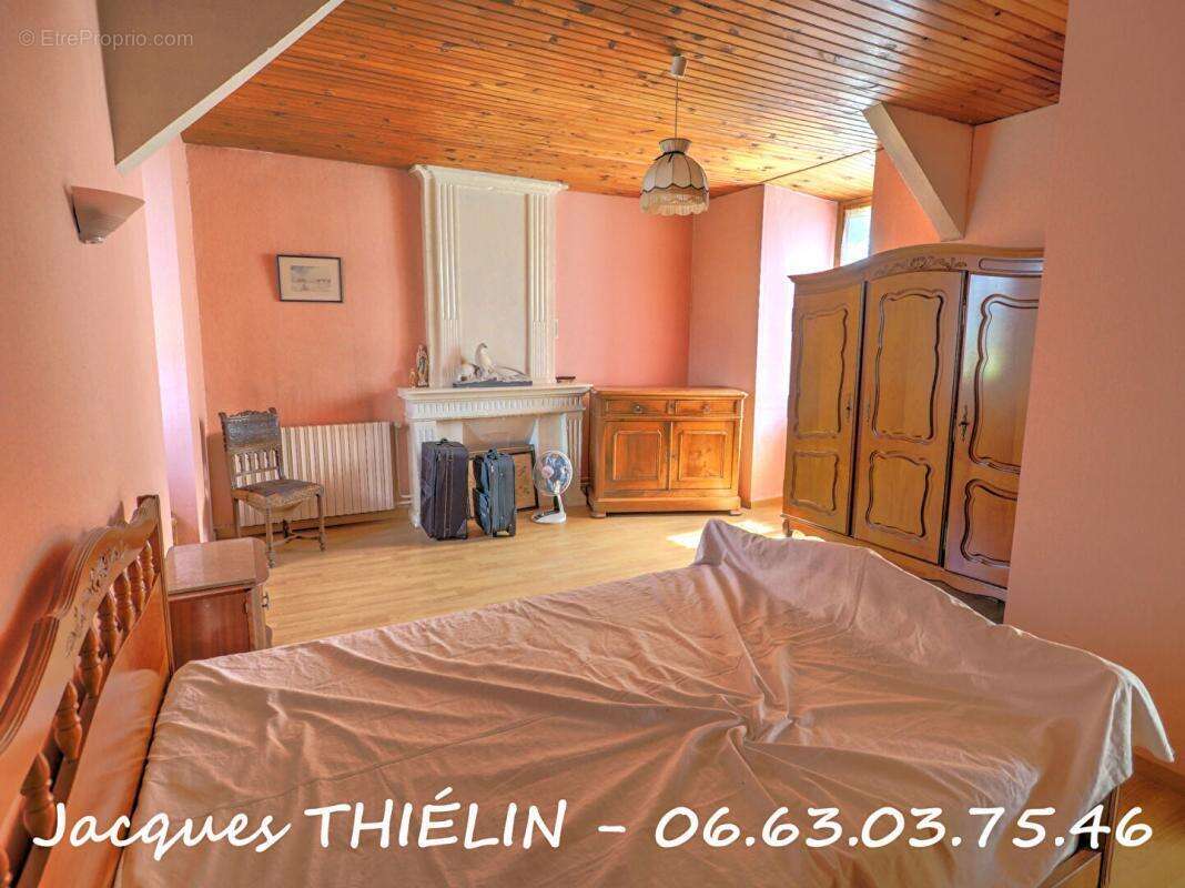 Maison à LONGUE-JUMELLES