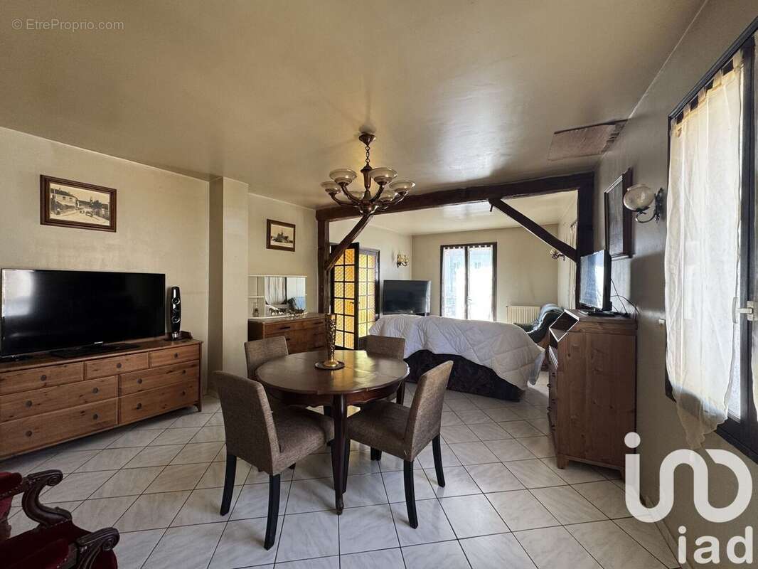 Photo 4 - Maison à NOISY-RUDIGNON