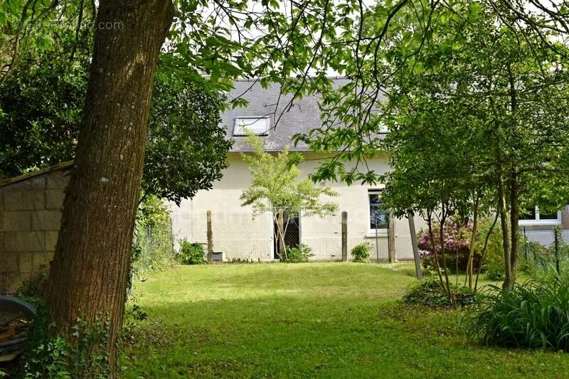 Maison de campagne avec beau potentiel d'aménagement - photo 3