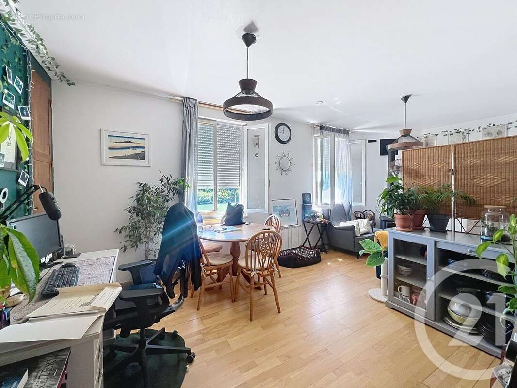 Maison à MONTEREAU-FAULT-YONNE