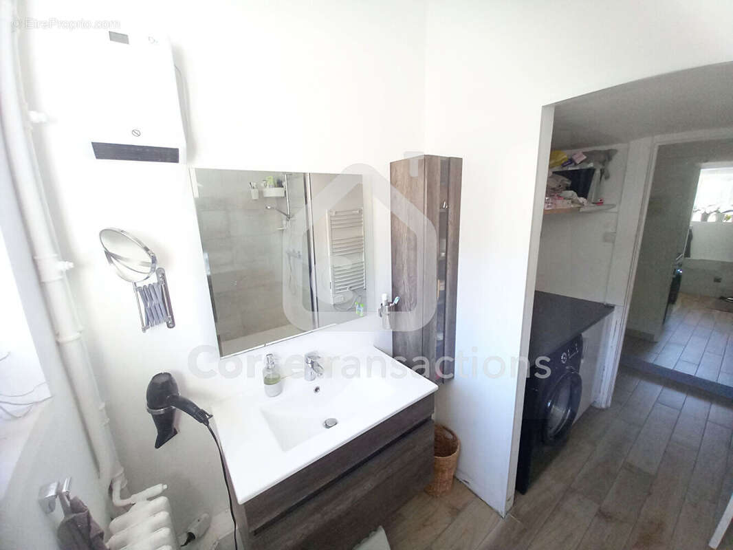 Appartement à MARSEILLE-8E