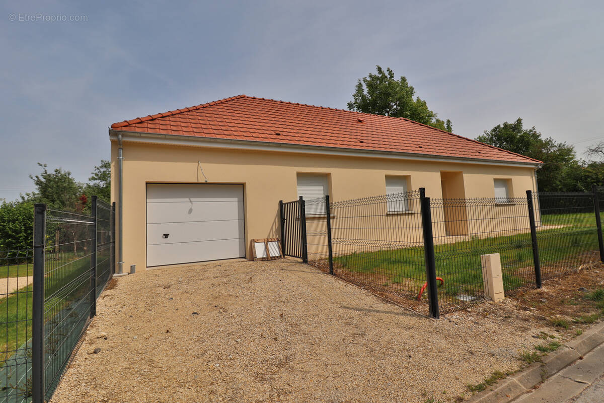 Maison à FONTVANNES