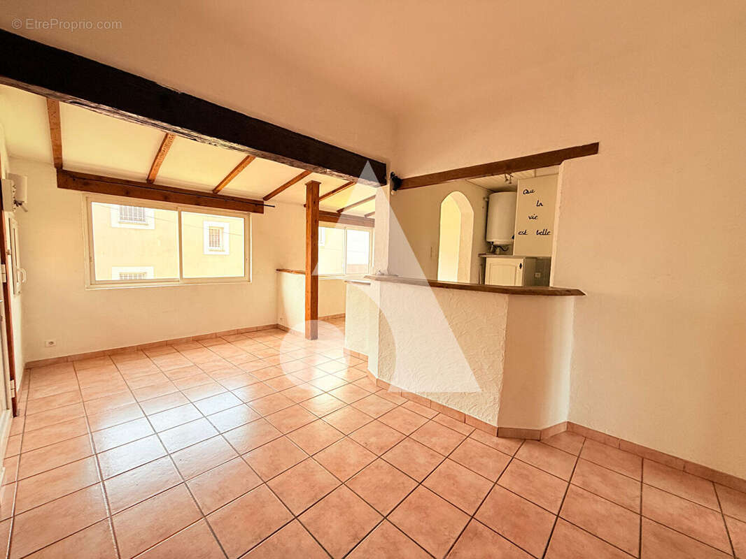 Appartement à CHATEAUNEUF-LES-MARTIGUES