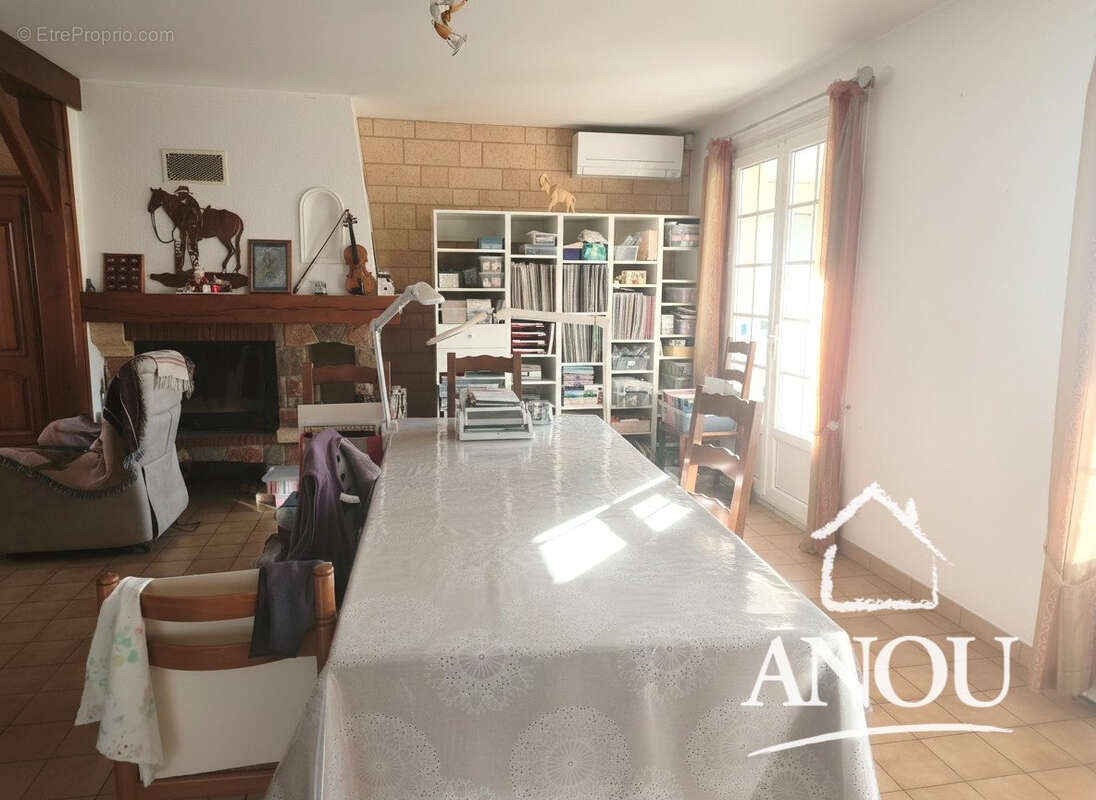 Maison à SAINT-DENIS-LES-PONTS