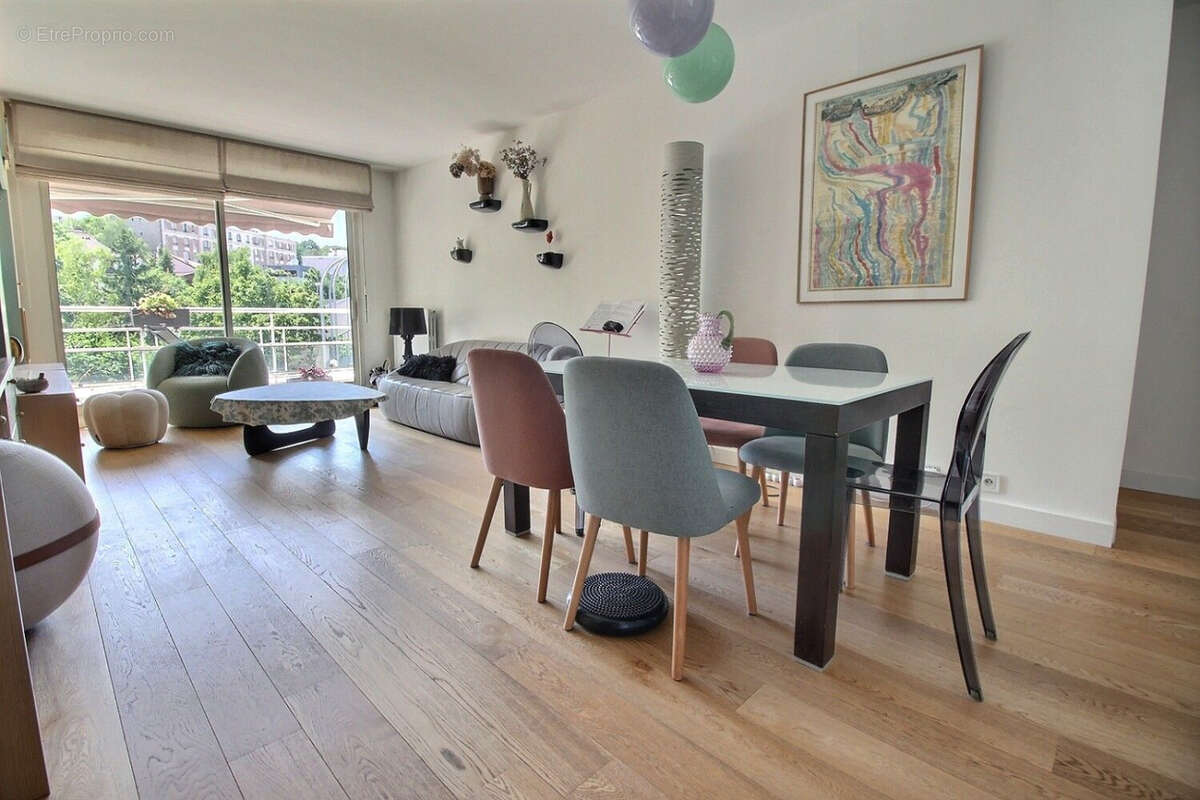 Appartement à ISSY-LES-MOULINEAUX