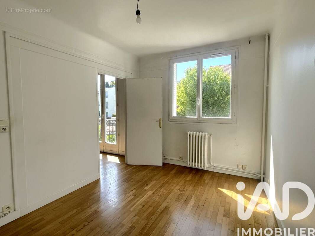 Photo 3 - Appartement à BOURG-LA-REINE