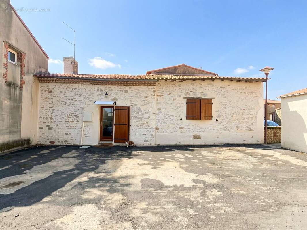 Maison de bourg en pierre - photo 5