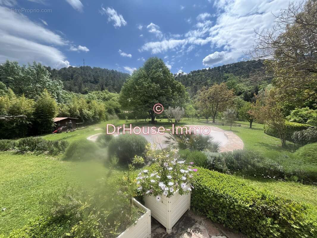 Maison à MEOUNES-LES-MONTRIEUX