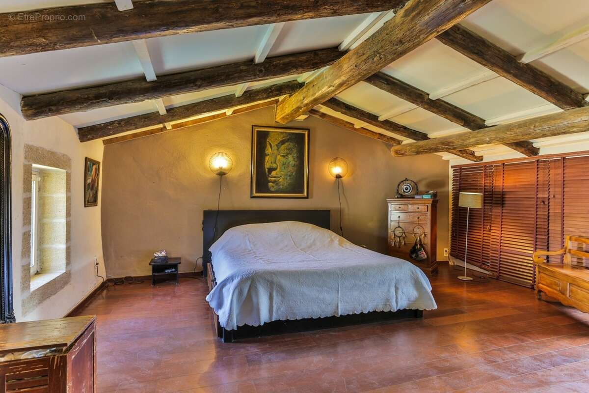 Demeure de caractère avec jardin clos, piscine et dépendances – à 10 mn d’Uzès  - photo 22