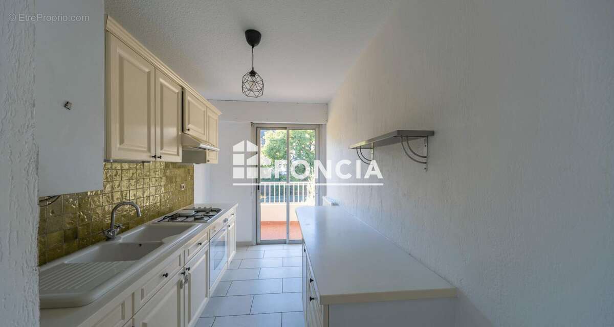 Appartement à HYERES