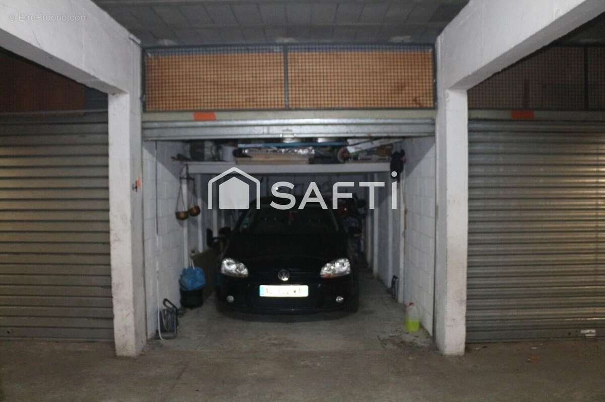 Photo 3 - Parking à MARSEILLE-11E