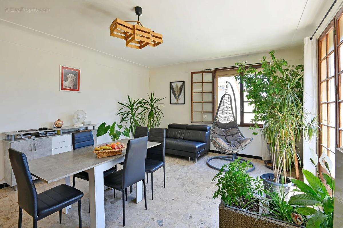 Maison de 5 pièces de 149 m² à Bagnols-sur-Cèze - photo 3