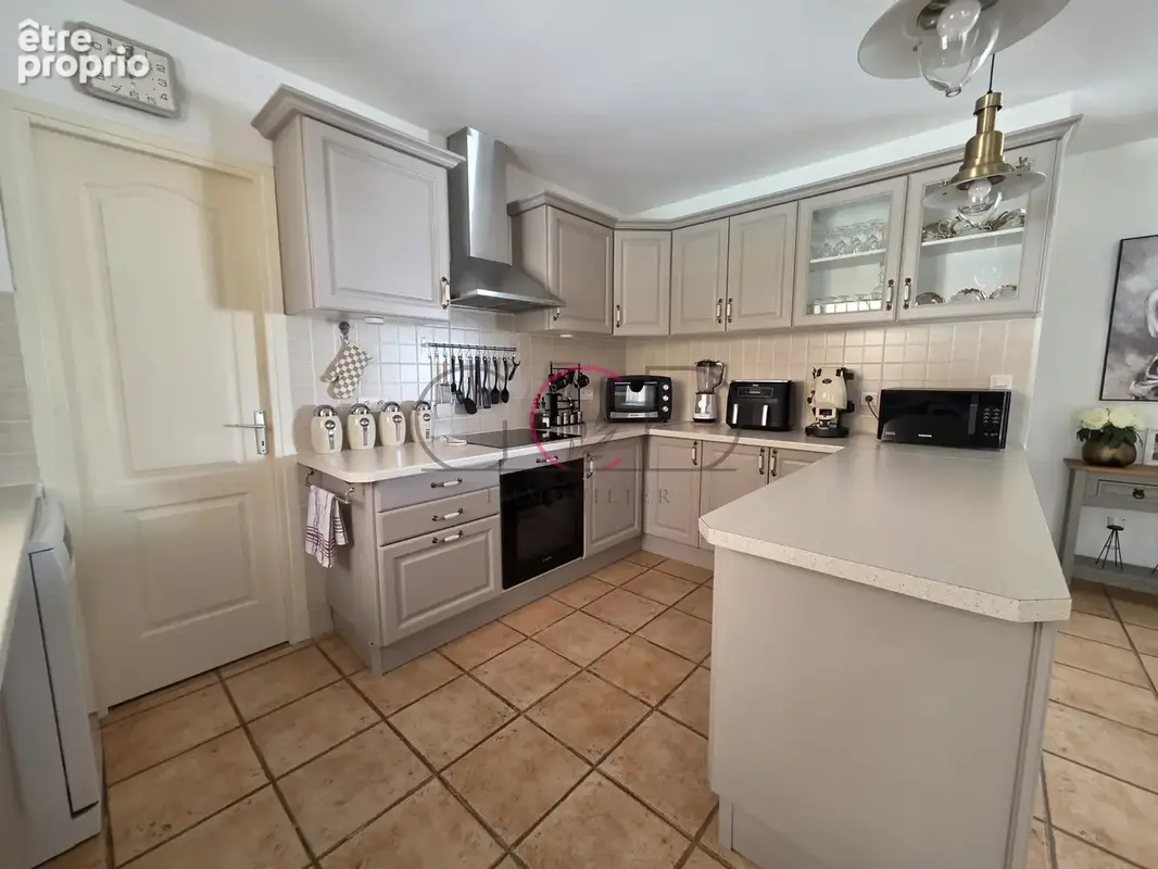 Exclusivité   Ansouis (Sud Luberon) : Villa de plain-pied sur parc arboré de 2 950 m2 avec piscine - photo 9