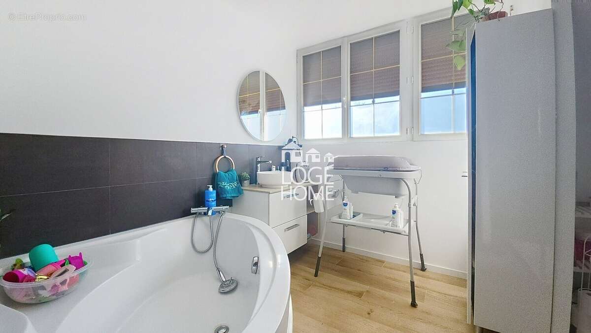 Salle de bains - Maison à HENIN-BEAUMONT