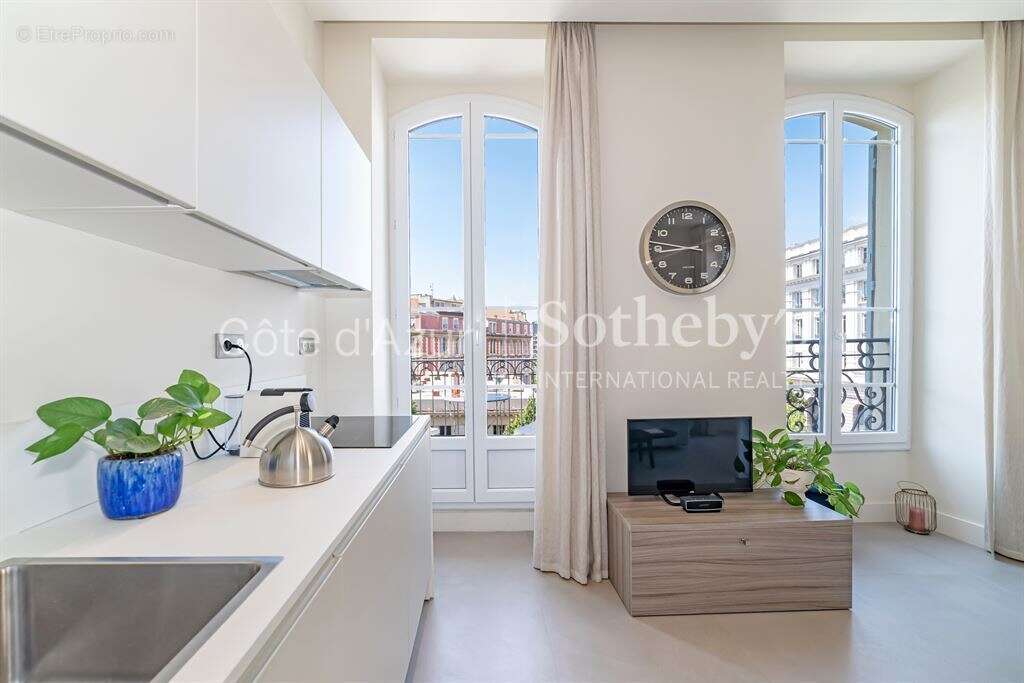 Nice Jean Médecin - Appartement 3 pièces rénové avec balcon en centre-ville - photo 19