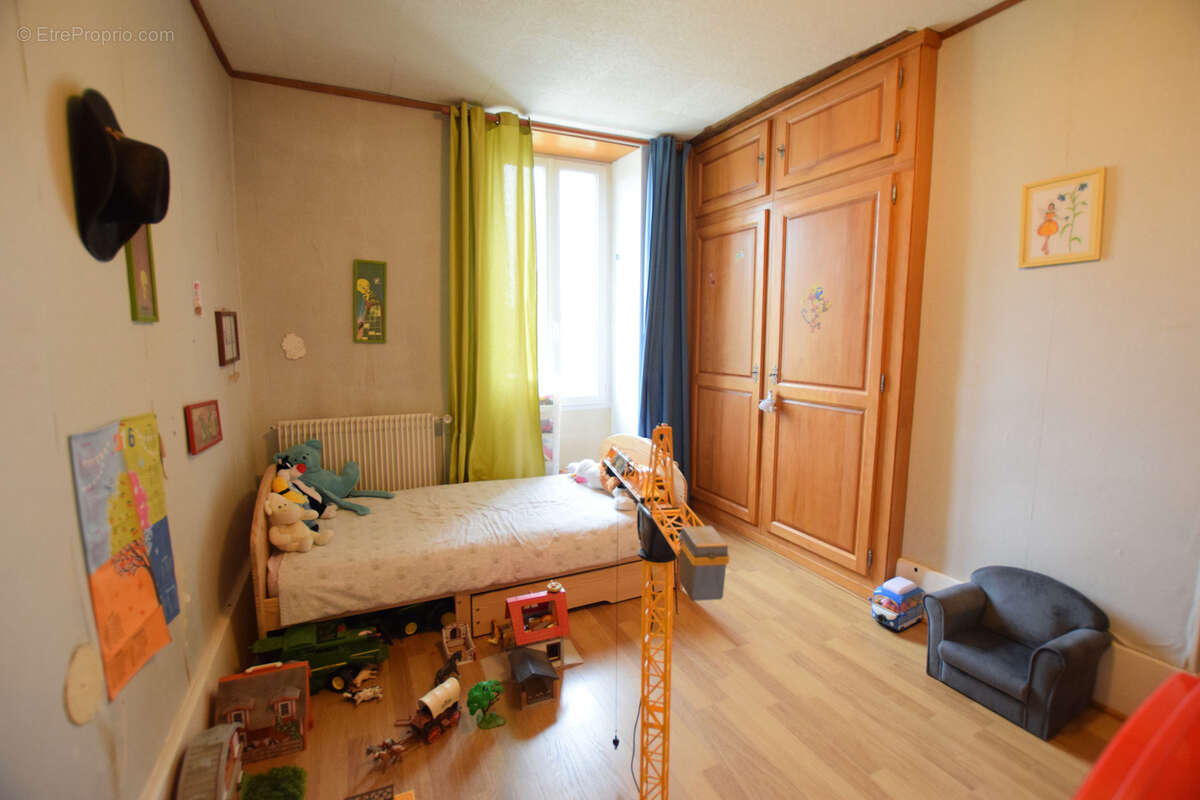 Maison à AISY-SUR-ARMANCON