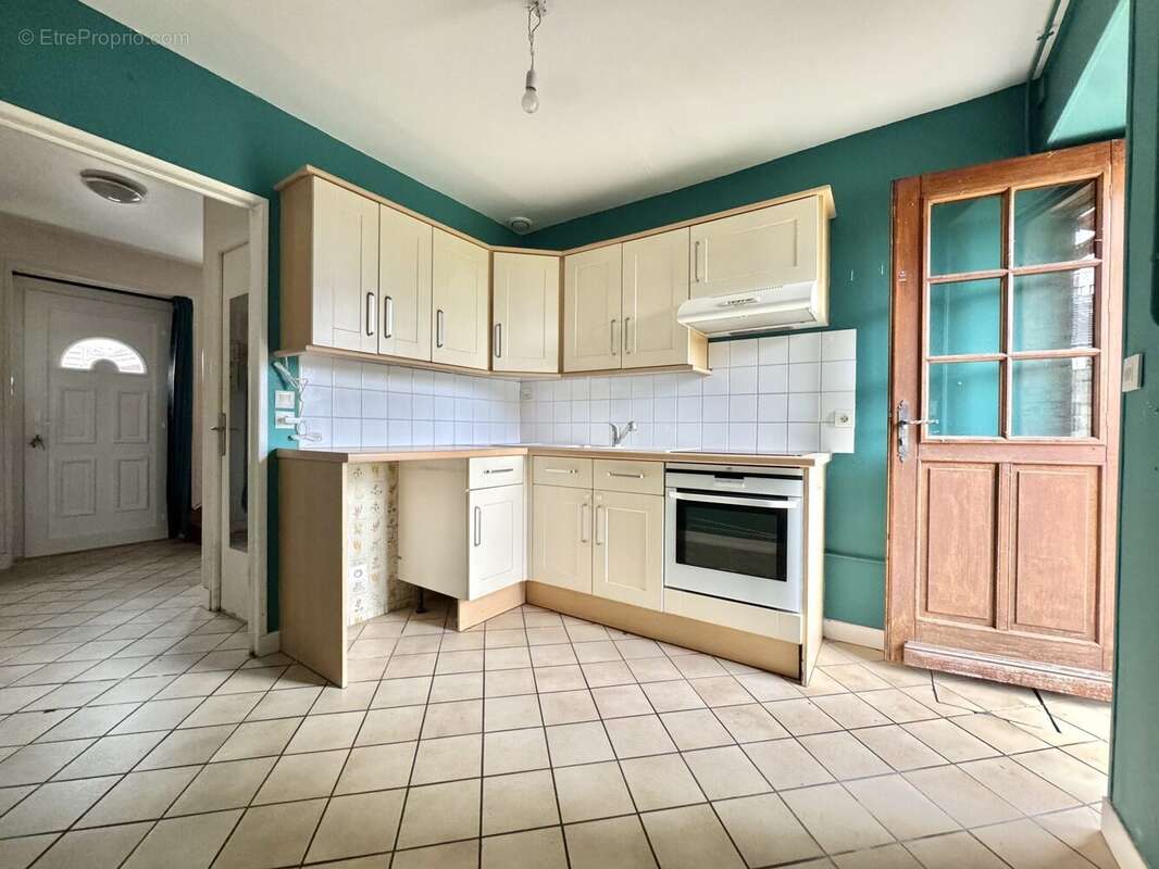 Maison à THIERS-SUR-THEVE