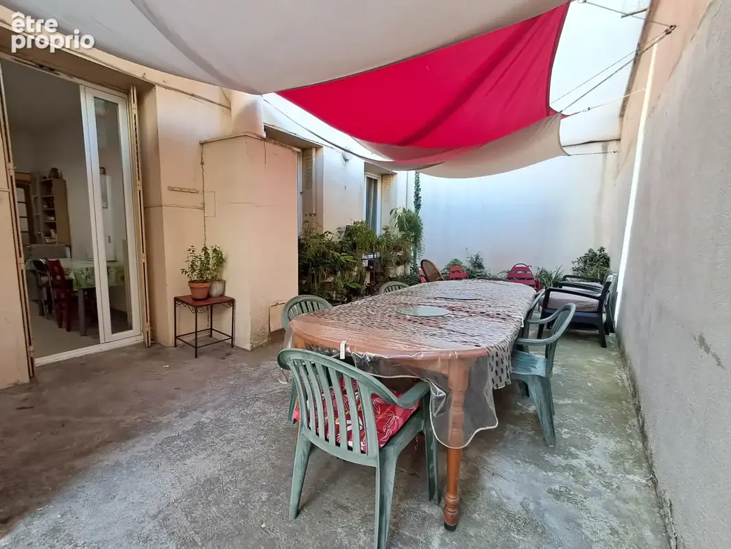 Appartement à MARSEILLE-5E