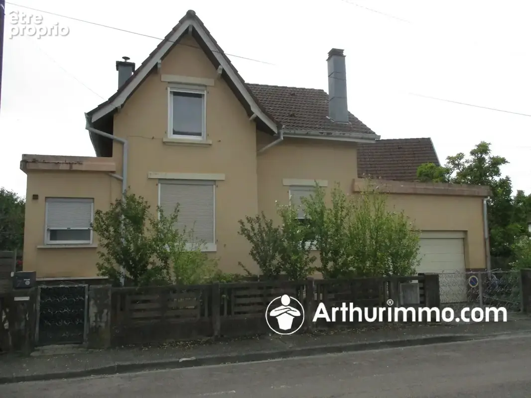 Maison sur sous sol avec garage double - photo 2