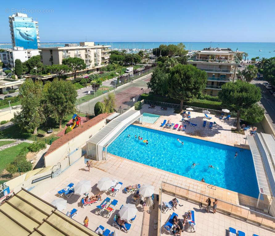 Appartement à SAINT-LAURENT-DU-VAR