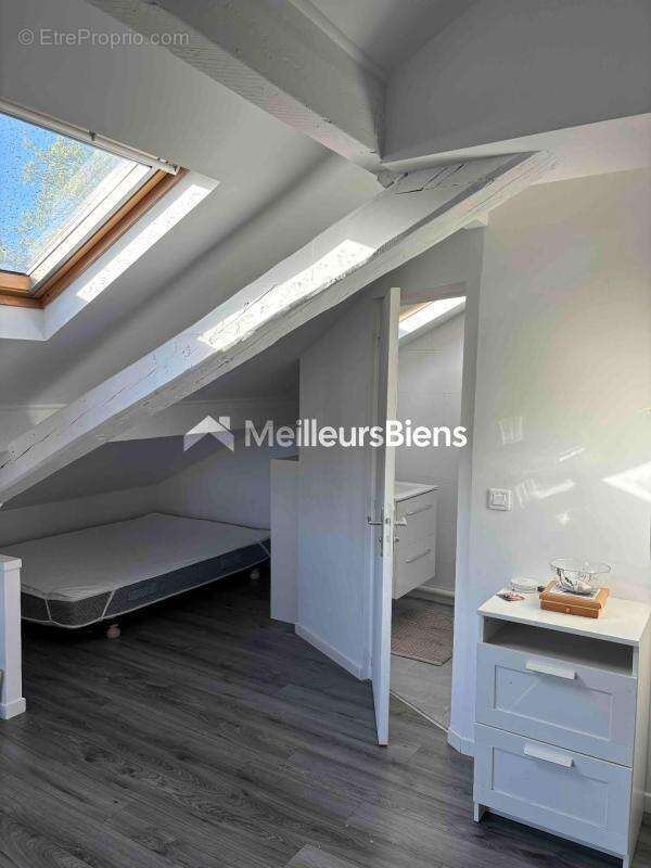 Appartement à BEAUCHAMP