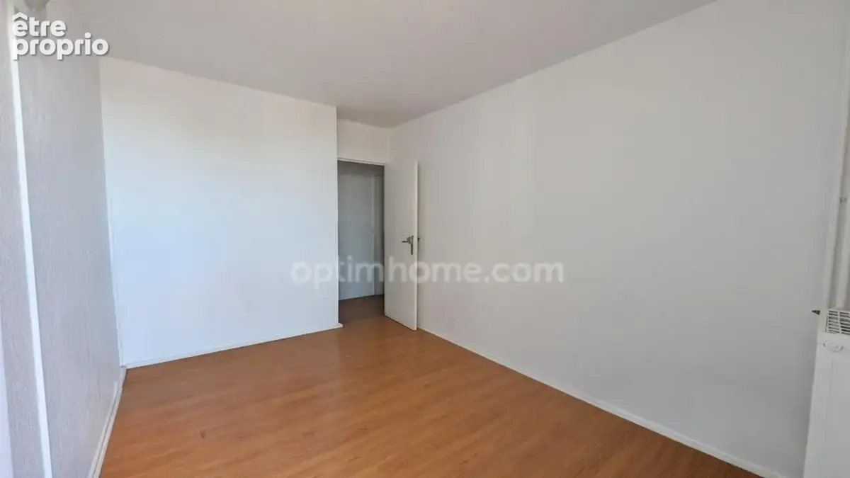 Appartement Gradignan - T3 lumineux de 61 m2- ascenseur - parking et fort potentiel - photo 6