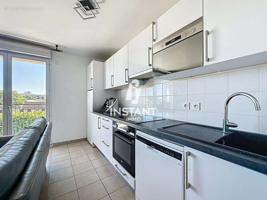 Appartement à LE PERREUX-SUR-MARNE