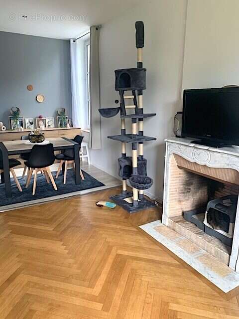 Appartement à BALLAN-MIRE