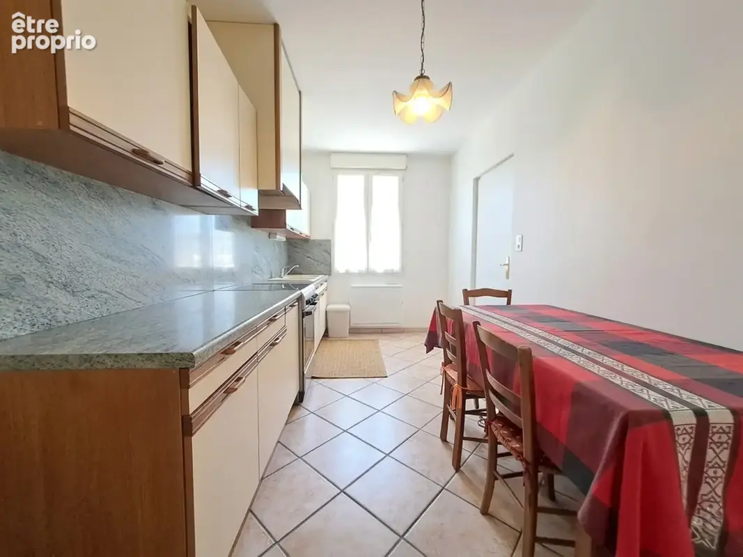 Surgères   Maison de ville de caractère face au Château - photo 5