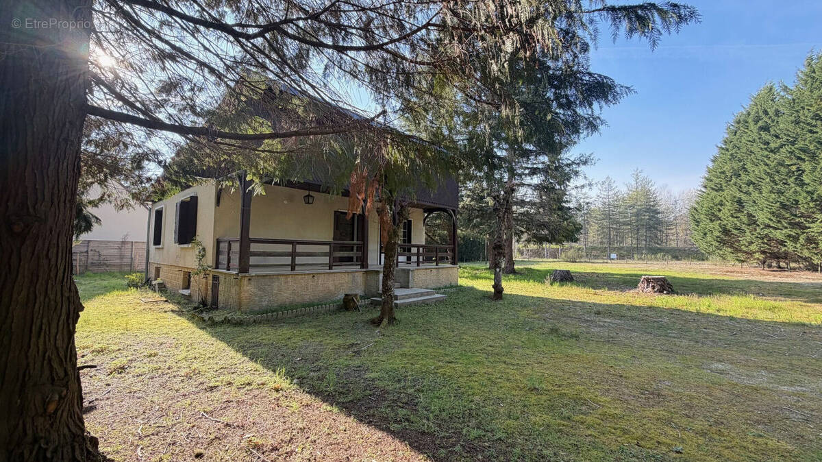Maison à SALBRIS