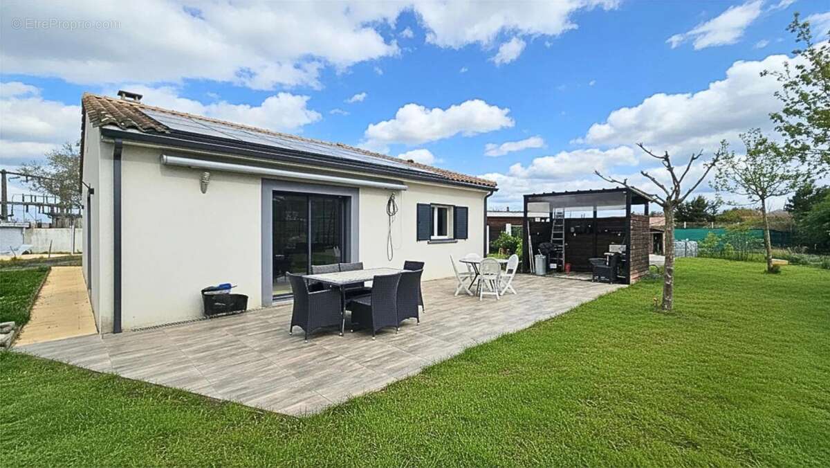 Maison à SAINT-ANDRE-DE-CUBZAC