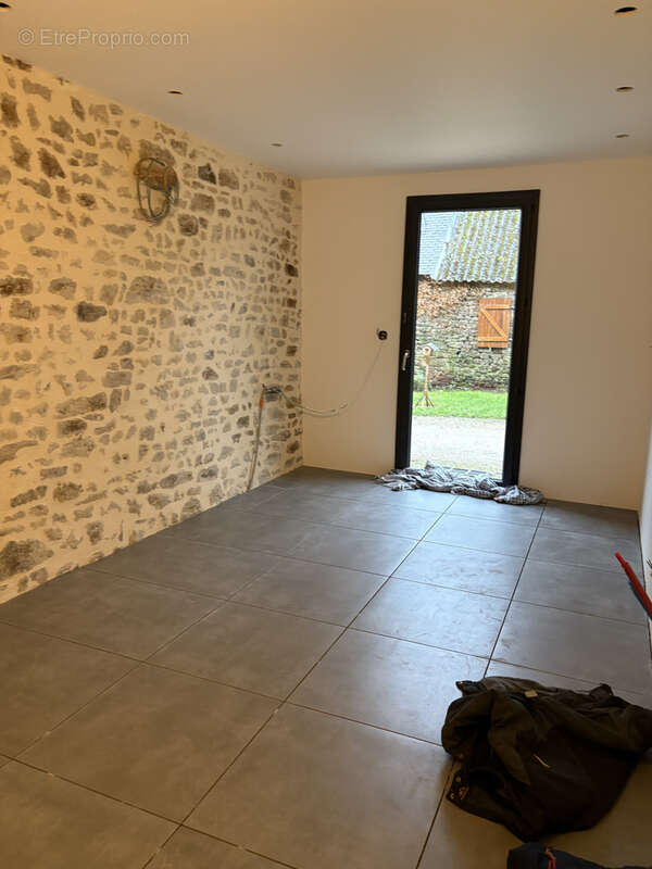 Maison à SAINT-AUBIN-FOSSE-LOUVAIN