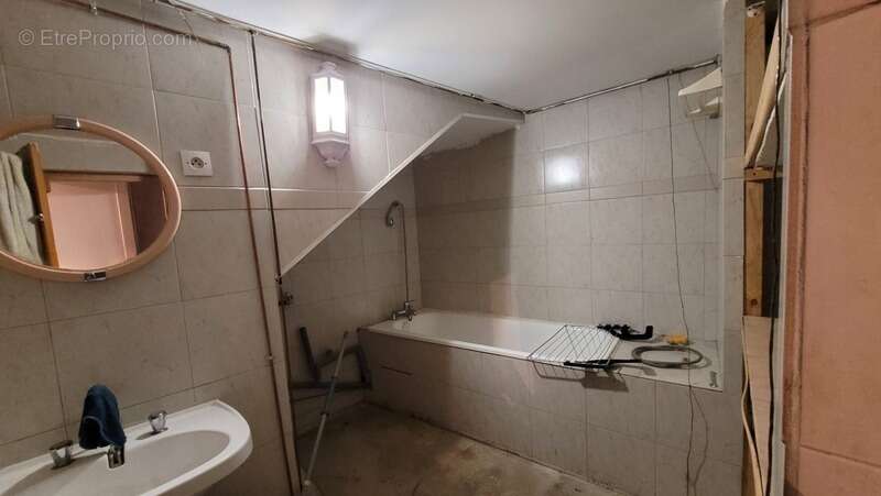 Immeuble de rapport à vendre - LA MOTTE DU CAIRE (04) - photo 11