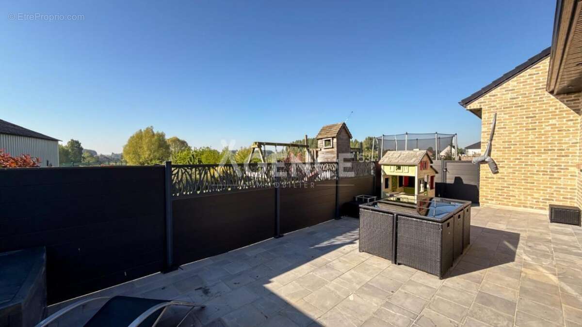 Maison à ROQUETOIRE