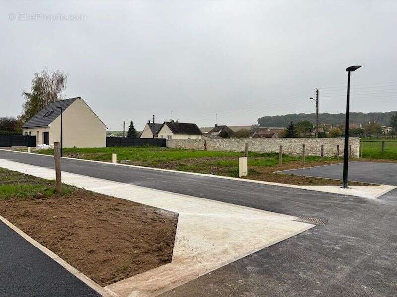 Terrain à SAINT-AUBIN-SOUS-ERQUERY