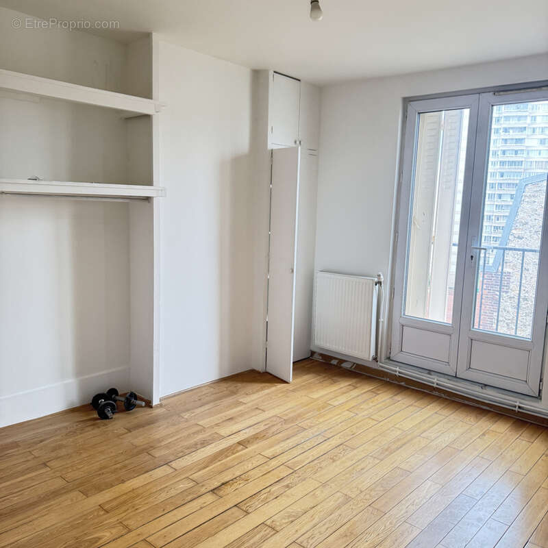 Appartement à AUBERVILLIERS