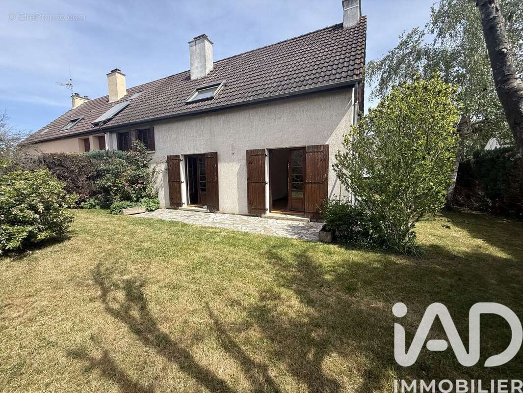 Photo 3 - Maison à VERT-SAINT-DENIS