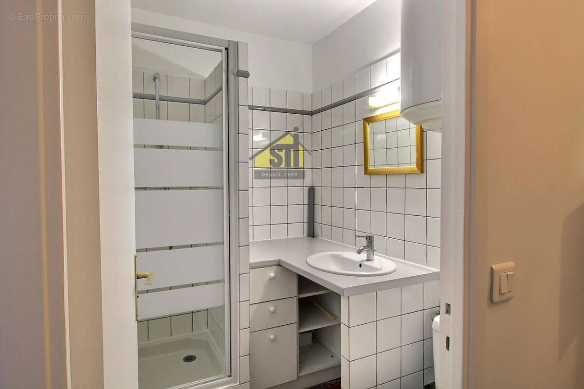 Appartement à PARIS-14E