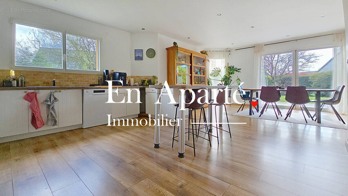 Maison à SAINT-SAUVEUR-LA-POMMERAYE