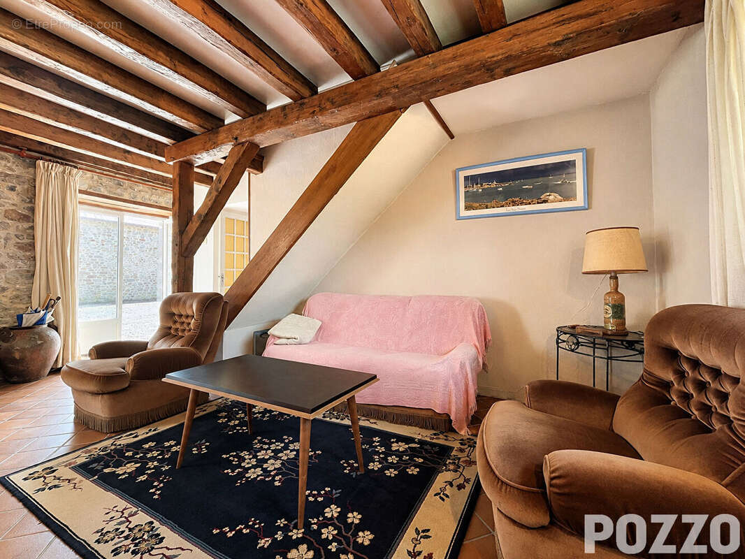 Magnifique longère, 133m2, dépendances, vaste terrain sans vis à vis à regneville sur mer - photo 3