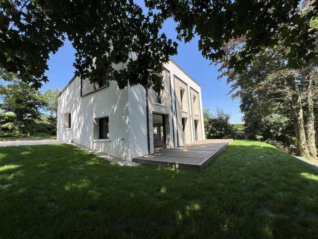 Maison à TASSIN-LA-DEMI-LUNE