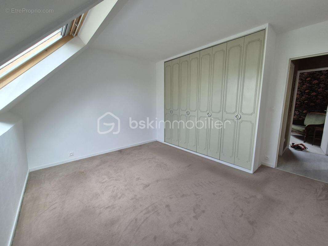 Maison à COURCOURONNES