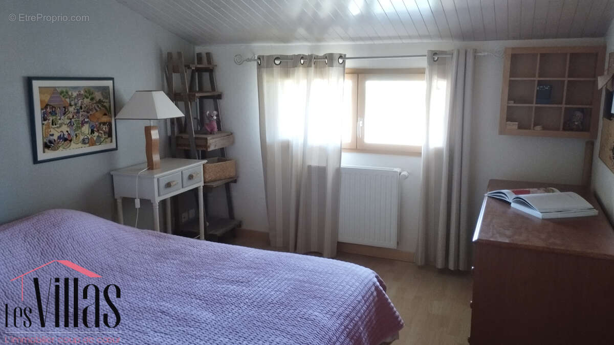 Mas de caractère rénové   195 m2 habitables sur plus de 550 m2 de terrain - photo 11