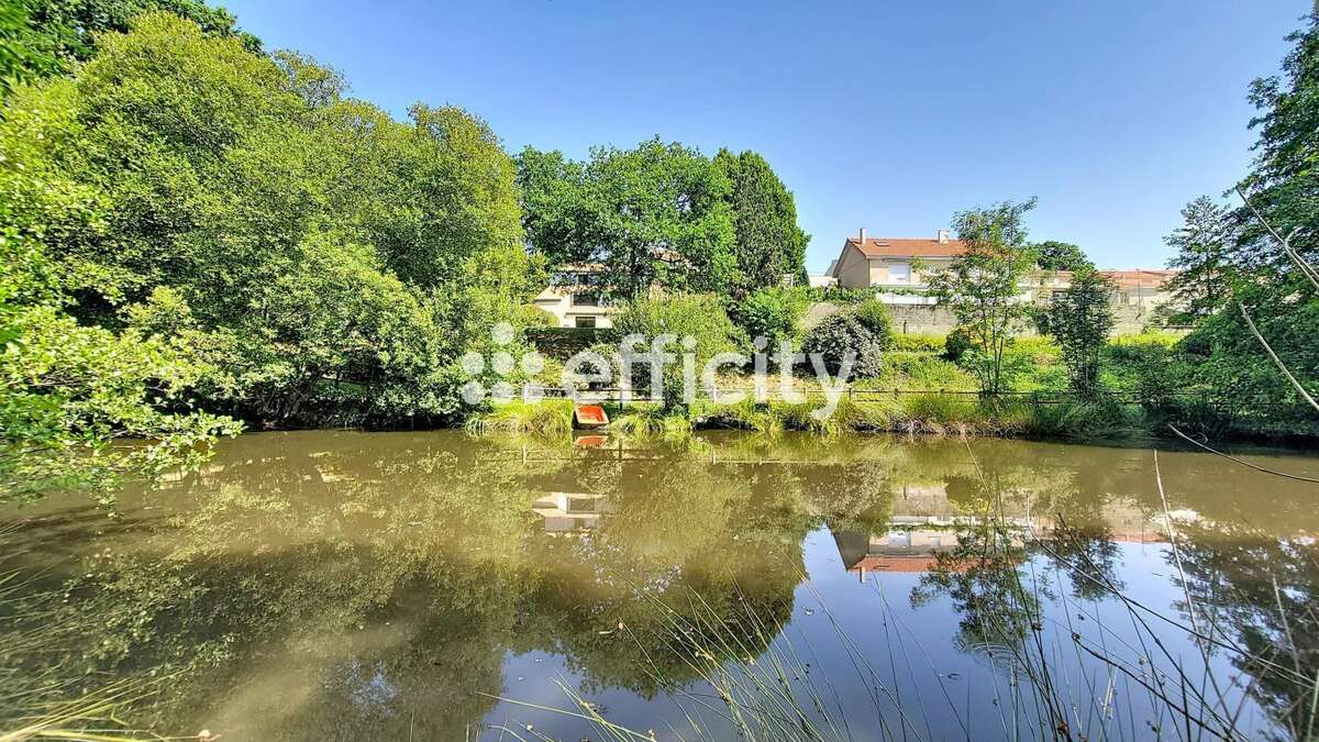 Maison 239 m² à Dompierre-Sur-Yon  - photo 3