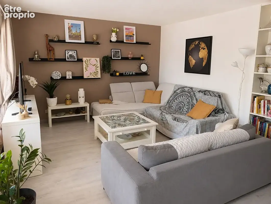 Hyères- Appartement T3 - 72m² - Garage - Terrasse 35 m² - photo 2