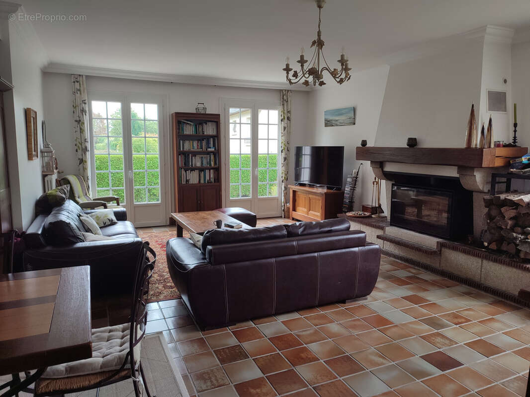 Maison à QUEVERT
