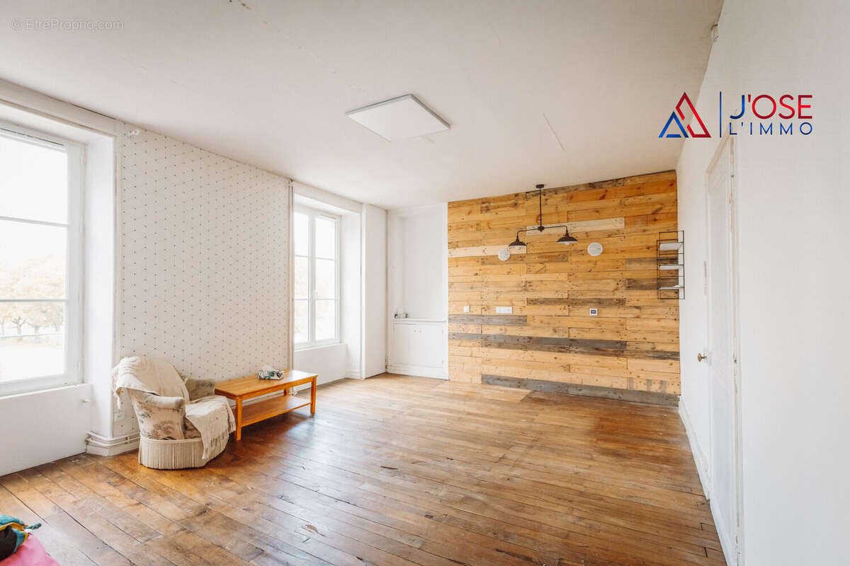 Vivre vraiment en grand - Maison à MONTMORILLON