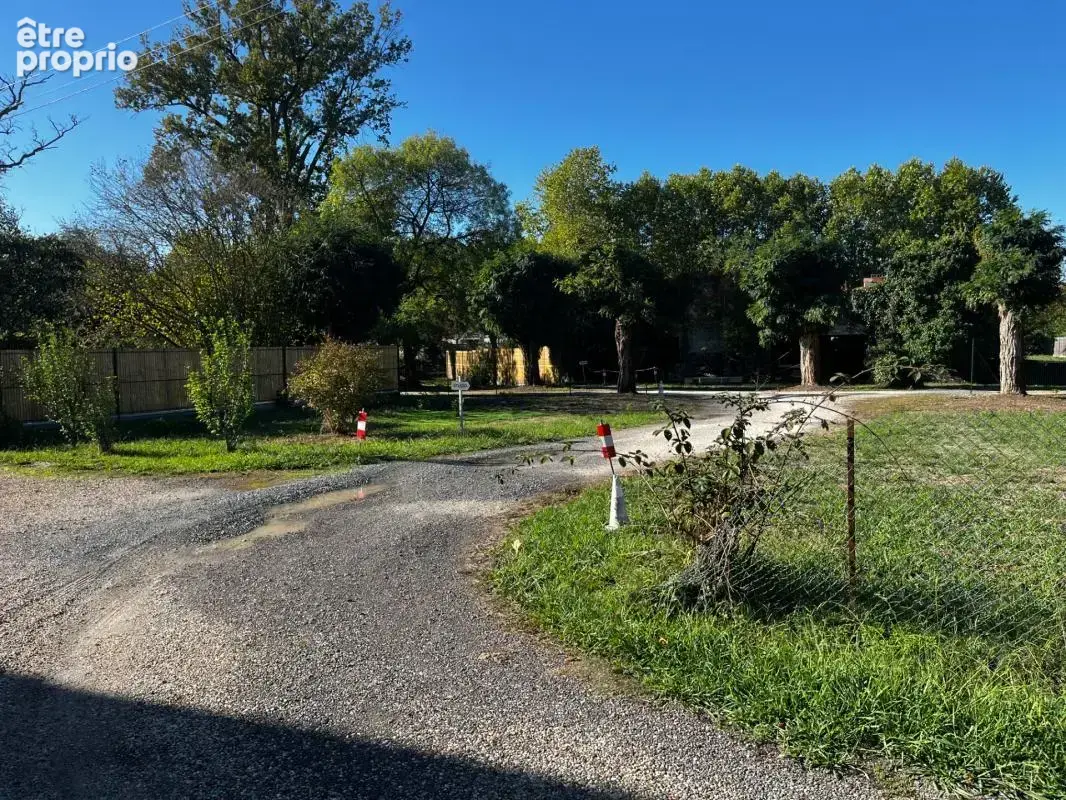 Maison lumineuse et évolutive de 4 pièces sur jardin clos avec fort potentiel d'agrandissement à PESSAC proche Haut Leveque (33) - photo 2